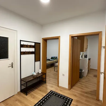 Apartman Feelhome,flughafen Nah,6-8 Pers,badewanne,zentral,terrasse,ground Floor