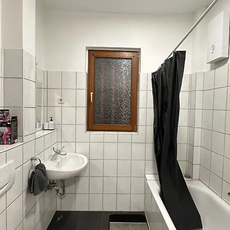Feelhome,flughafen Nah,6-8 Pers,badewanne,zentral,terrasse,ground Floor * Duisburg