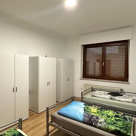 Apartman Feelhome,flughafen Nah,6-8 Pers,badewanne,zentral,terrasse,ground Floor