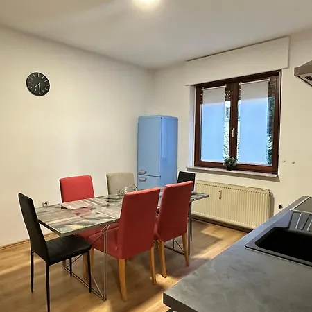 Apartman Feelhome,flughafen Nah,6-8 Pers,badewanne,zentral,terrasse,ground Floor Duisburg
