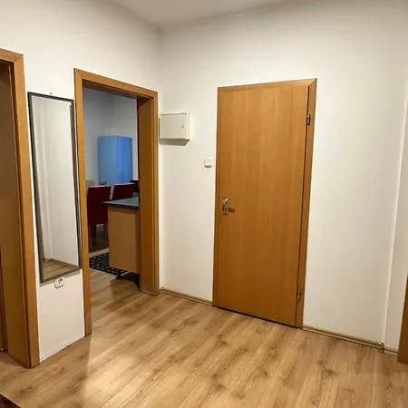 Feelhome,flughafen Nah,6-8 Pers,badewanne,zentral,terrasse,ground Floor Apartman Duisburg