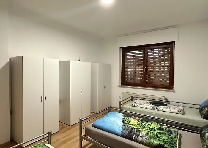 Apartman Feelhome,flughafen Nah,6-8 Pers,badewanne,zentral,terrasse,ground Floor