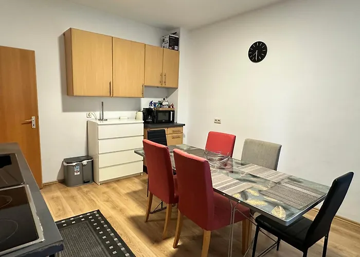 Feelhome,flughafen Nah,6-8 Pers,badewanne,zentral,terrasse,ground Floor Apartman Duisburg